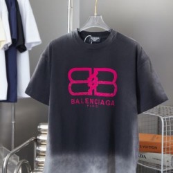 2025SS 半袖Tシャツ BALENCIAGA バレンシアガ ベスト系のアイテム