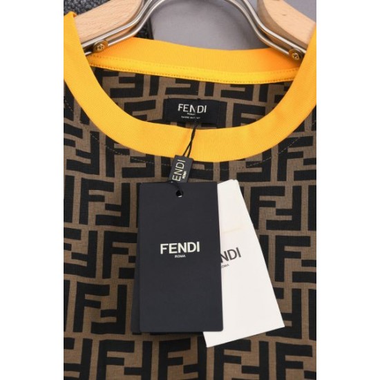2025SS 半袖Tシャツ FENDI フェンデイ 絶大な人気を博する新作 2025SS 半袖Tシャツ FENDI フェンデイ 絶大な人気を博する新作