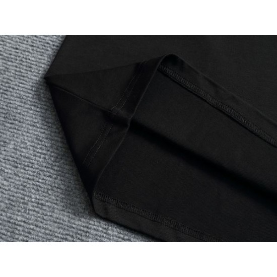2025SS 半袖Tシャツ GUCCI グッチ 最新の注目ファッション 2025SS 半袖Tシャツ GUCCI グッチ 最新の注目ファッション