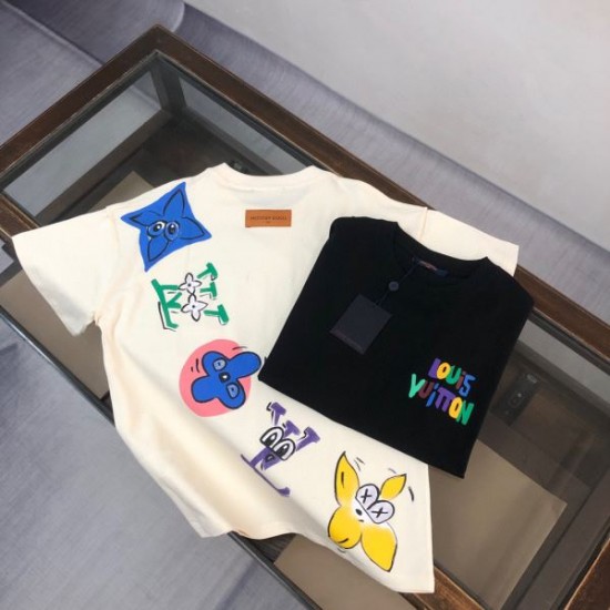 2025SS 半袖Tシャツ LOUIS VUITTON ルイヴィトン 上品な彩りに夢中 2025SS 半袖Tシャツ LOUIS VUITTON ルイヴィトン 上品な彩りに夢中