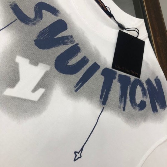 2025SS 半袖Tシャツ LOUIS VUITTON ルイヴィトン セレブも多数愛用 2025SS 半袖Tシャツ LOUIS VUITTON ルイヴィトン セレブも多数愛用