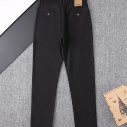 2025SS カジュアルパンツ BURBERRY バーバリー おすすめコーディ 