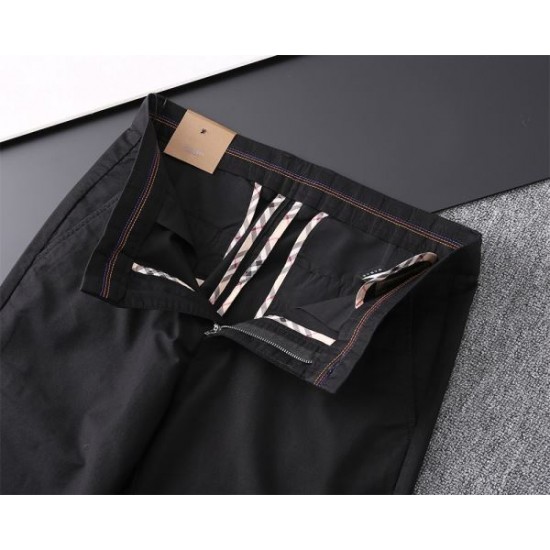 2025SS カジュアルパンツ BURBERRY バーバリー おすすめコーディ 2025SS カジュアルパンツ BURBERRY バーバリー おすすめコーディ