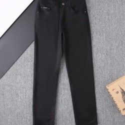 2025SS カジュアルパンツ BURBERRY バーバリー 最新 話題沸騰中 