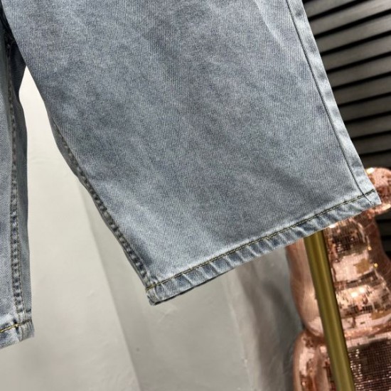 2025SS デニムパンツ FENDI フェンデイ 雑誌も街も人気アイテム
