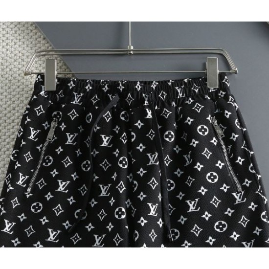 2025SS カジュアル半ズボン LOUIS VUITTON ルイヴィトン もうすぐ日本上陸 2025SS カジュアル半ズボン LOUIS VUITTON ルイヴィトン もうすぐ日本上陸