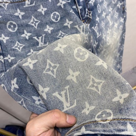 2025SS デニムパンツ LOUIS VUITTON ルイヴィトン VIPセールで奇跡 2025SS デニムパンツ LOUIS VUITTON ルイヴィトン VIPセールで奇跡