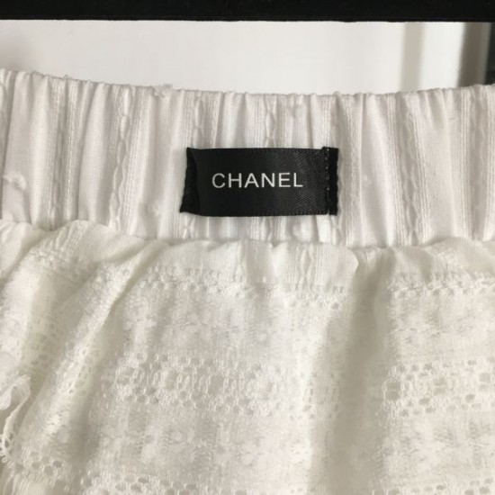 シャネル (CHANEL) 2025春夏 デザイナースカート 印象的なケーキスカート