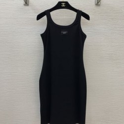 ドルチェ＆ガッバーナ (DOLCE＆GABBANA) 2025春夏 美しいロゴ ワンピース