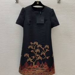 ドルチェ＆ガッバーナ (DOLCE＆GABBANA) 2025春夏 主役級ワンピース コーデ映え