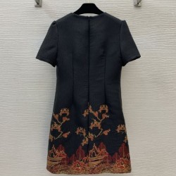 ドルチェ＆ガッバーナ (DOLCE＆GABBANA) 2025春夏 主役級ワンピース コーデ映え