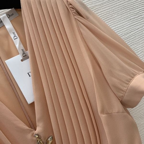 DIOR ディオール 2025SS 色気のあるスタイルに仕上げ ワンピース
