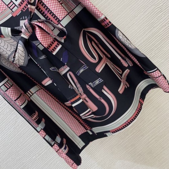 HERMES エルメス 2025SS トップスからチラ見える安心 ワンピース