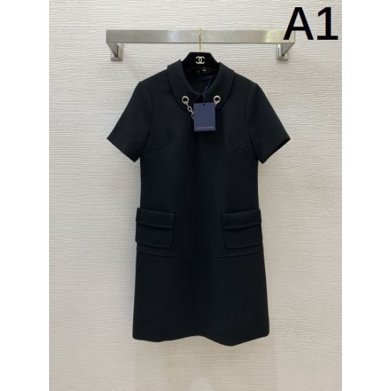 LOUIS VUITTON ルイヴィトン 2025SS レトロ感のあるデザイン ワンピース