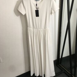 PRADA プラダ 2025SS 当たり前に取り入れる今夏新作 ワンピース