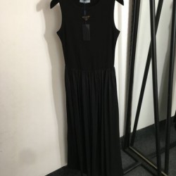 PRADA プラダ 2025SS 最新先取りおしゃれなロゴ入り ワンピース