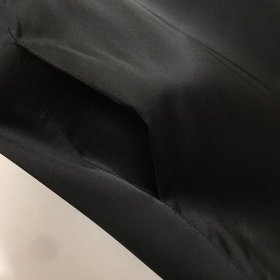 PRADA プラダ 2025SS 素材感を引き出せるアイテム ワンピース