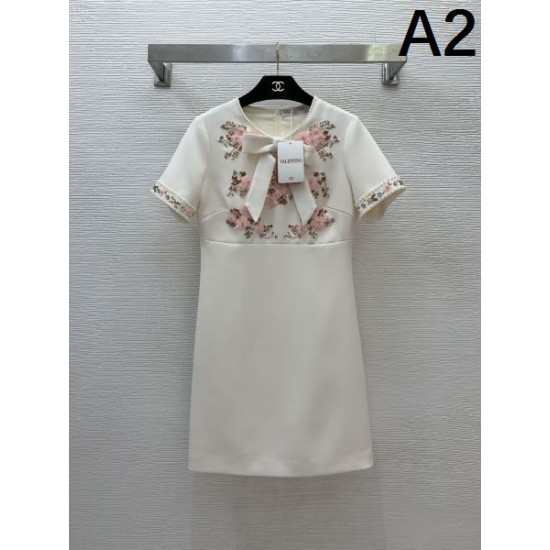 VALENTINO ヴァレンティノ 2025SS トレンドスタイル ワンピース