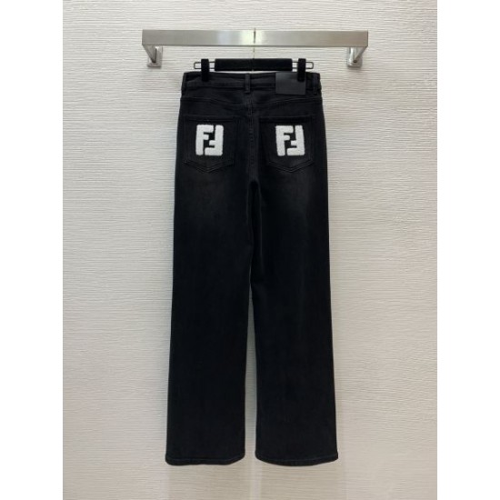 フェンディ (FENDI) 2025SS新作 FFロゴモチーフ [主要商品タイプ] 完売必至?夏活躍 ※[主要商品タイプ]を補ってください