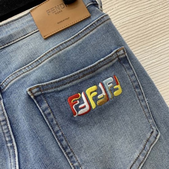 フェンディ (FENDI) 2025SS限定 未入荷モデル [主要商品タイプ] おすすめ ※[主要商品タイプ]を補ってください