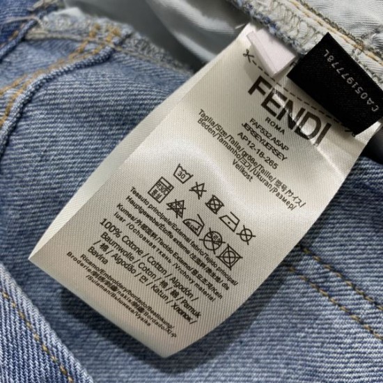 フェンディ (FENDI) 2025SS新作 ズッカ柄 [主要商品タイプ] 素敵デザイン?未入荷 ※[主要商品タイプ]を補ってください