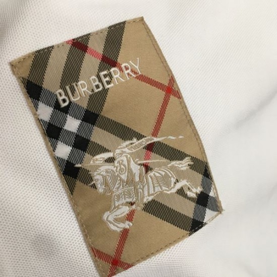 バーバリー (BURBERRY) 2025SS新作 チェック柄アクセント 半袖Tシャツ 春夏マストハブ