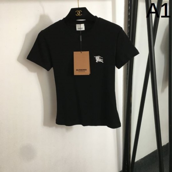 バーバリー (BURBERRY) 2025SS リラックスフィット ロゴ刺繍 半袖Tシャツ 上質コットン