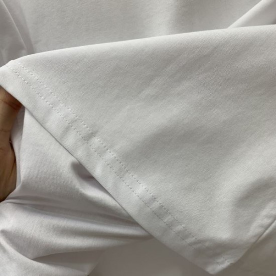 バーバリー (BURBERRY) 2025SS アイコニックストライプ 半袖Tシャツ 洗練カジュアル