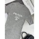 プラダ (PRADA) 2025SS新作 トライアングルロゴ 半袖トップス カジュアルコーデ