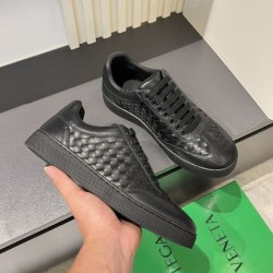 BOTTEGA VENETA ボッテガヴェネタ 2025SS 売切必至 メンズ用 カジュアルシューズ 