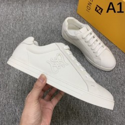 FENDI フェンデイ 2025SS 一流の憧れブランド メンズ用 カジュアルシューズ