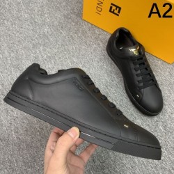 FENDI フェンデイ 2025SS すぐお届け春夏新作 メンズ用 カジュアルシューズ