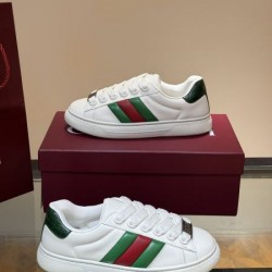 GUCCI グッチ 2025SS 存在感絶大スタイル メンズ用 カジュアルシューズ