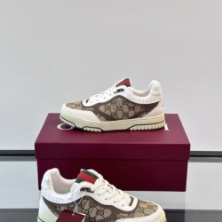 GUCCI グッチ 2025SS 超レアな入手困難品 メンズ用 カジュアルシューズ