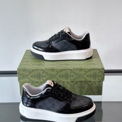 GUCCI グッチ 2025SS セールで嬉しい入荷 メンズ用 カジュアルシューズ