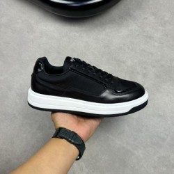 PRADA プラダ 2025SS 国内発セール完売間近 メンズ用 カジュアルシューズ