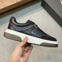 PRADA プラダ 2025SS 毎年大人気のアイテム メンズ用 カジュアルシューズ