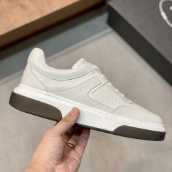 PRADA プラダ 2025SS 毎年大人気のアイテム メンズ用 カジュアルシューズ