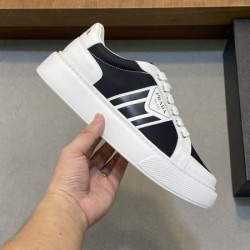 PRADA プラダ 2025SS 春夏新作コレクション メンズ用 カジュアルシューズ
