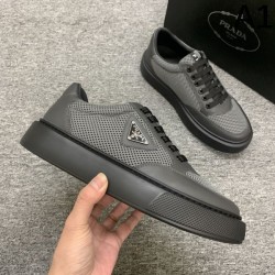 PRADA プラダ 2025SS 超カッコイイ春夏新作 メンズ用 カジュアルシューズ