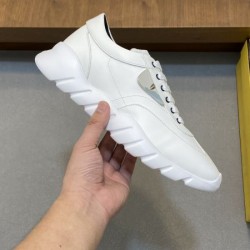 FENDI フェンデイ 2025SS おしゃれに着こなせる メンズ用 スニーカー