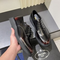 PRADA プラダ 2025SS 海外支持率が高い！ メンズ用 ビジネスシューズ