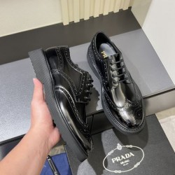 PRADA プラダ 2025SS 今の季節におすすめ メンズ用 ビジネスシューズ