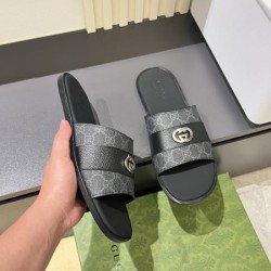 GUCCI グッチ 2025SS 希少！取り扱い店舗限定 メンズ用 サンダル