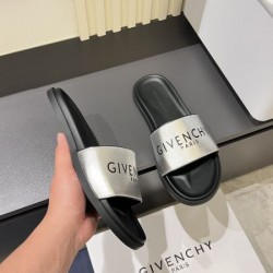 GIVENCHY ジバンシィ 2025SS 日本でも大人気のモデル メンズ用 サンダル