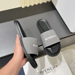 GIVENCHY ジバンシィ 2025SS スタイリッシュな雰囲気 メンズ用 サンダル