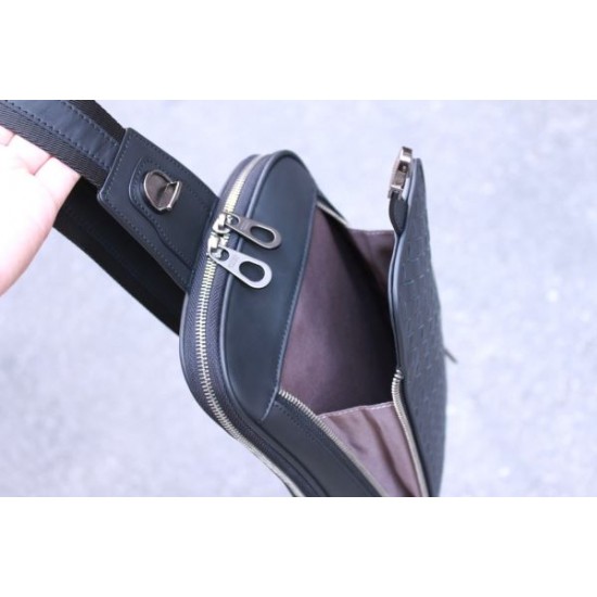 2025SS 新作チェストバッグ BOTTEGA VENETA ボッテガヴェネタ 格上げスタイル必須アイテム