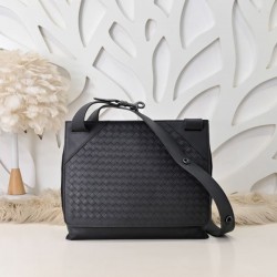 2025SS 新作ショルダーバッグ BOTTEGA VENETA ボッテガヴェネタ 洗練された大人スタイル