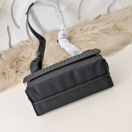 2025SS 新作ショルダーバッグ BOTTEGA VENETA ボッテガヴェネタ 洗練された大人スタイル