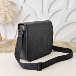 2025SS 人気ショルダーバッグ BOTTEGA VENETA ボッテガヴェネタ 今売れている話題アイテム